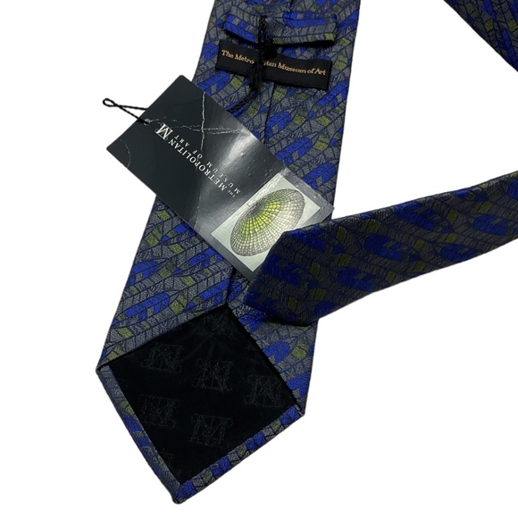 🆕METROPOLITAN MUSEUM OF ART Blue/Gray Leaf Silk LUXURY Tie ITALY - Picture 2 of 4